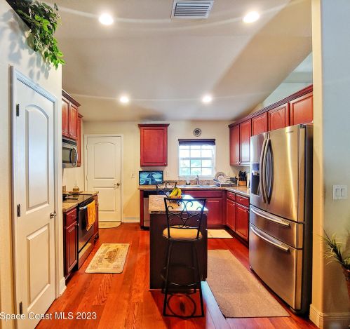 1487 Donegal Dr, Melbourne, FL 32940-6056