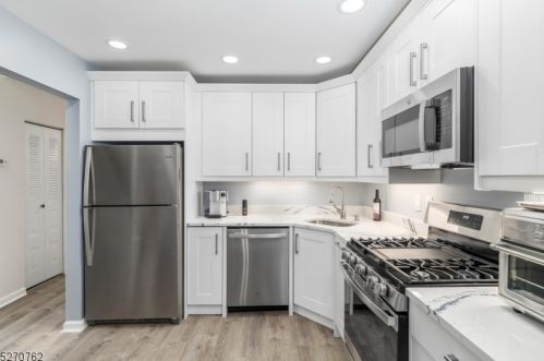171 Robertson Way, Lincoln Park, NJ 07035-1851