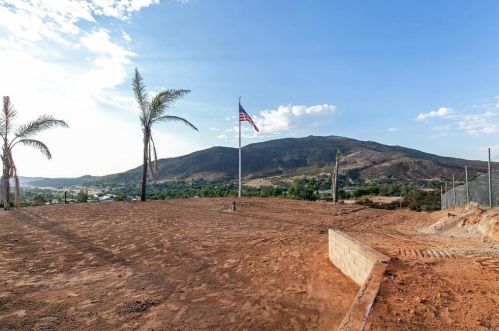 4539 Alpine, Alpine CA  91901-2110 exterior