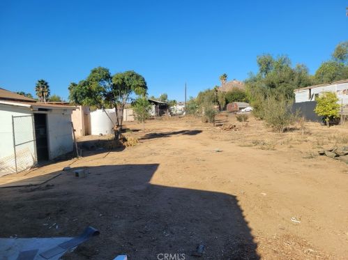 27390 Peach St, Perris CA  92570-8604 exterior