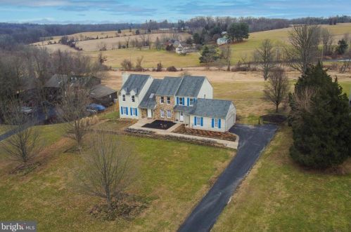 110 Millbrook Dr, Chadds Ford, PA 19317-9272