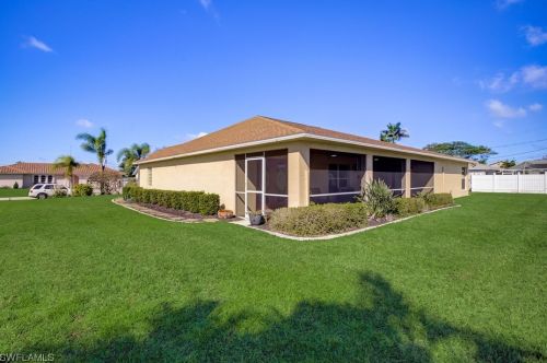 4127 6th Ave, Cape Coral, FL 33914-5815
