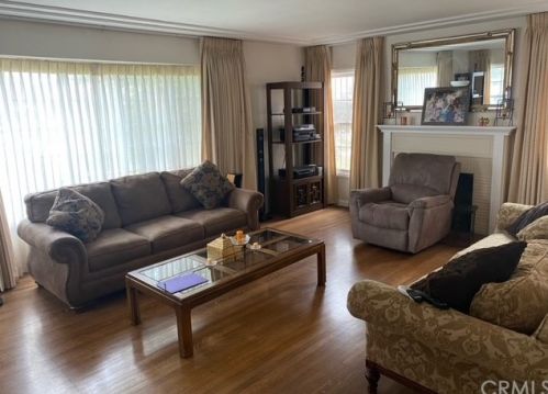 616 Sloan Ave, Compton, CA 90221-2828