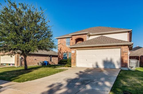 2704 Morning Song Dr, Oak Point, TX 75068-6472