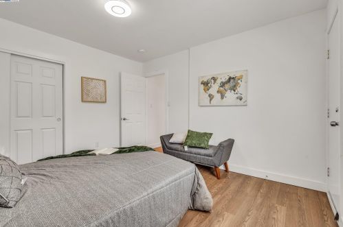 5531 Fremont St, Oakland CA 94608-2216 exterior