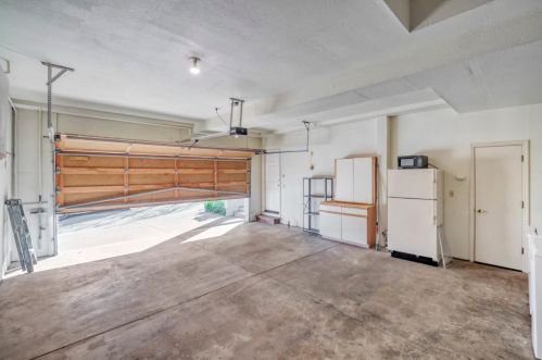 70 Livingston Terrace Dr, San Bruno CA  94066-2800 exterior
