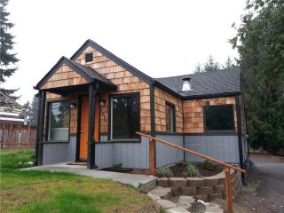 1014 Columbia Ave, Tacoma, WA 98466-6208