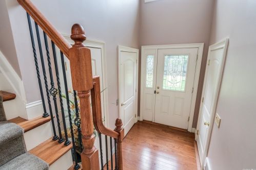 428 Trotting Ln, Westbury, NY 11590-6713