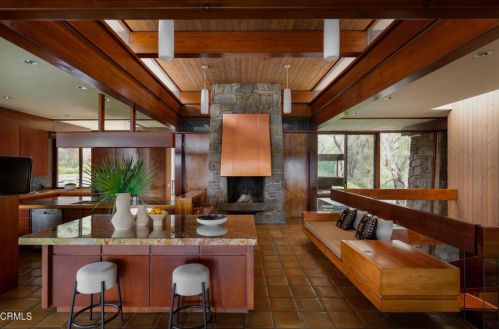 1935 Stonehouse Rd, Sierra Madre, CA 91024-1545