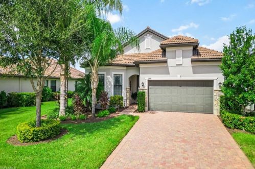 2770 Aviamar Cir, Naples, FL 34114-0097