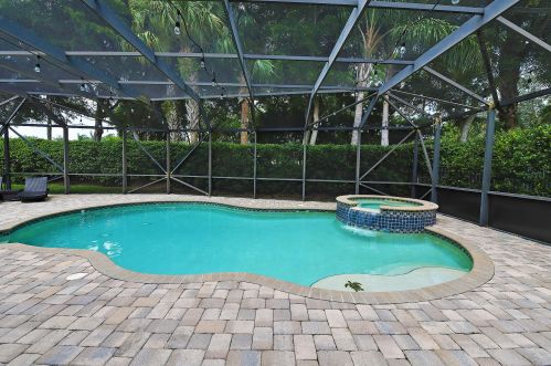 8938 Hidden Acres Dr, Boynton Beach FL  33473-4854 exterior