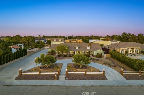 42104 23rd St, Lancaster, CA 93536-3319