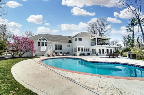 7375 Cayuga Dr, Cincinnati OH  45243-3540 exterior