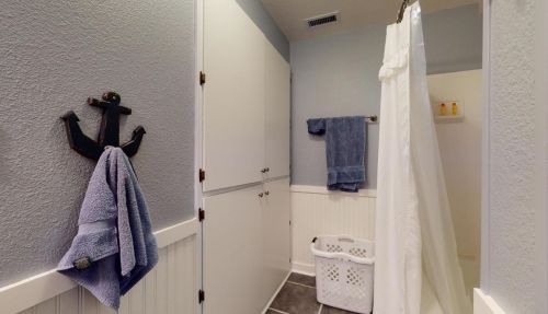 4642 Davis St, Salida CA  95368-9479 exterior