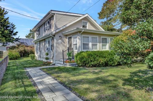 226 Davis Ave, Lacey NJ  08731-3519 exterior