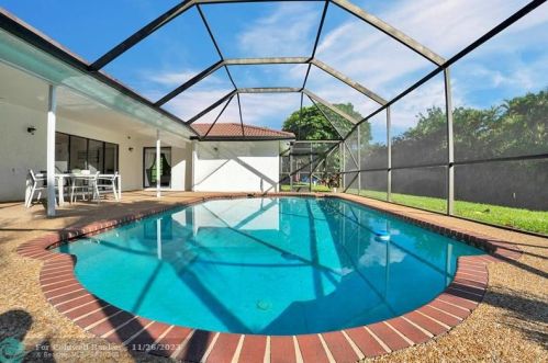 20044 Back Nine Dr, Boca Raton FL  33498-4707 exterior