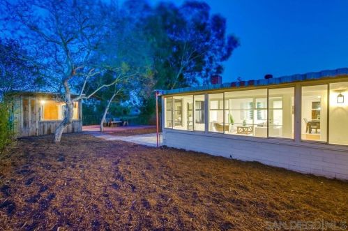 5027 Glasgow Dr, San Diego CA 92117-1037 exterior