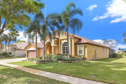 7219 Serrano Ter, Delray Beach FL  33446-2200 exterior