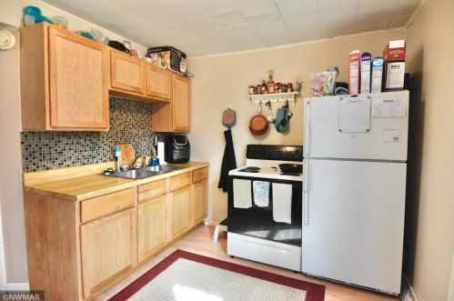 422 State Ave, Thief River Falls, MN 56701-1848