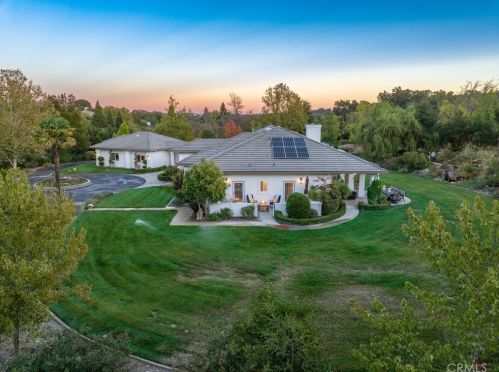 1440 Ridge Rd, Templeton CA  93465-9303 exterior