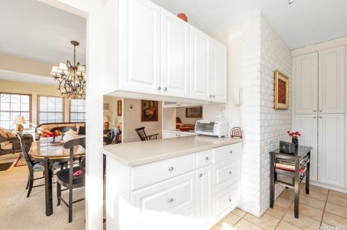 11 Adams St, East Rockaway NY  11518-1705 exterior