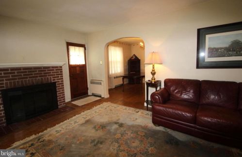 373 Concord Rd, Glen Mills PA  19342-1403 exterior