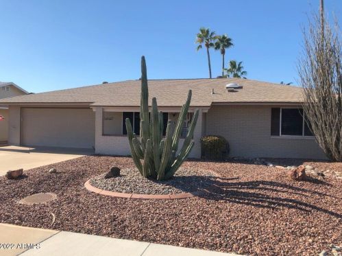 19630 Lake Forest Dr, Sun City, AZ 85373-1109