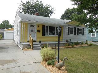 1381 Junior Dr, Maumee, OH 43537-3066
