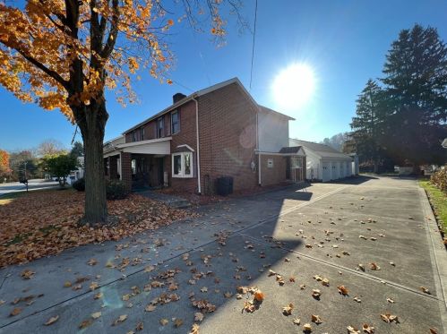 3694 Finleyville Elrama Rd, Finleyville, PA 15332-3032