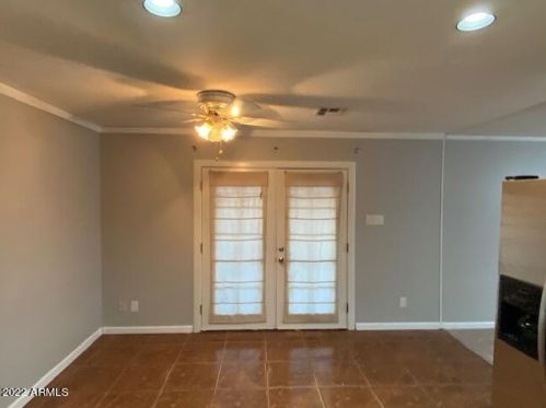 5245 Country Gables Dr, Glendale AZ  85306-3921 exterior