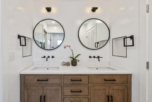 221 Martinique Ave, Tiburon CA  94920-1044 exterior