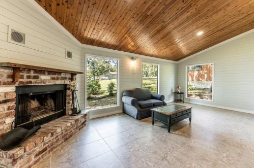 227 Sassafras Dr, Chita TX  75862-6812 exterior