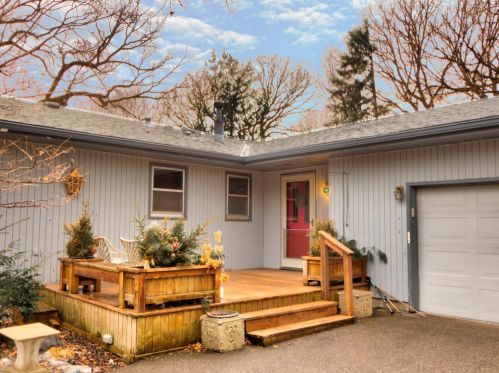 7096 Coachwood Rd, Saint Paul, MN 55125-1512