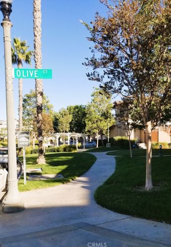 17804 Olive Ct, Long Beach, CA 90746-7439