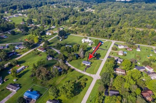 1800 Park Ln, Greenville PA  16125-8824 exterior