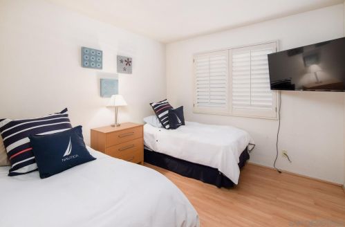 4157 Caminito Terviso, San Diego CA 92122-1971 exterior