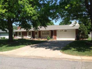 324 Mimosa Dr, Haysville, KS 67060-1020