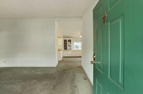 6 Whispering Way, Lodi CA  95242-9563 exterior