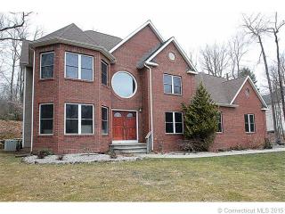 56 Oakwood Ln, New Haven, CT 06518-1153