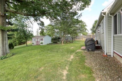 144 Addis Ave, Beaver Falls PA  15010-1016 exterior