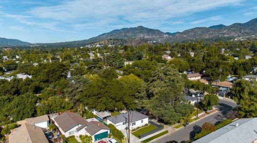 2485 Grandeur Ave, Altadena CA  91001-5548 exterior