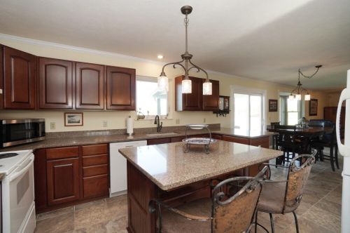 386 Schell Rd, Wilmington OH  45177-9037 exterior