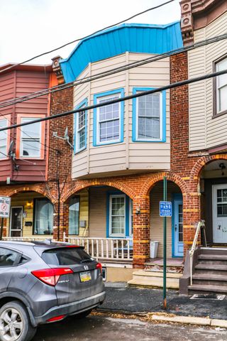 41 7th St, Hazle Township, PA 18201-4352