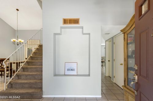 5049 Warbler St, Tucson, AZ 85742-9314