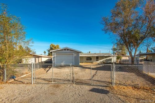 283 Meander Dr, Bullhead City, AZ 86442-4740