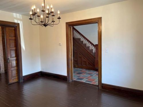 1802 Middle St, Pittsburgh PA  15215-2719 exterior