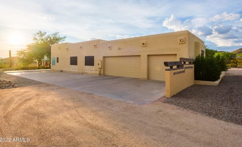 26506 11th Ave, Phoenix AZ  85085-1894 exterior