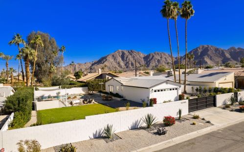 52190 Avenida Diaz, La Quinta CA  92253-3226 exterior