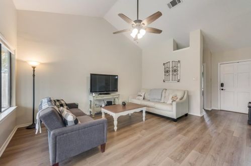 1147 Prospect Dr, Lewisville TX  75028-2549 exterior