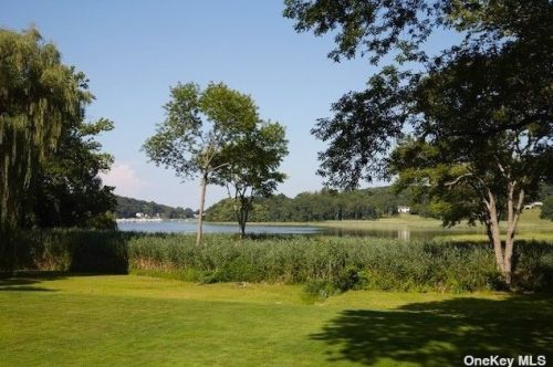 99 Factory Pond Rd, Matinecock, NY 11560-1400